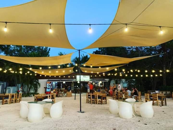 Cafe De Playa Beach Front Hotel โกโก ภายนอก รูปภาพ
