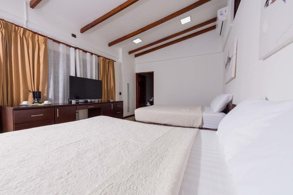 Cafe De Playa Beach Front Hotel โกโก ภายนอก รูปภาพ